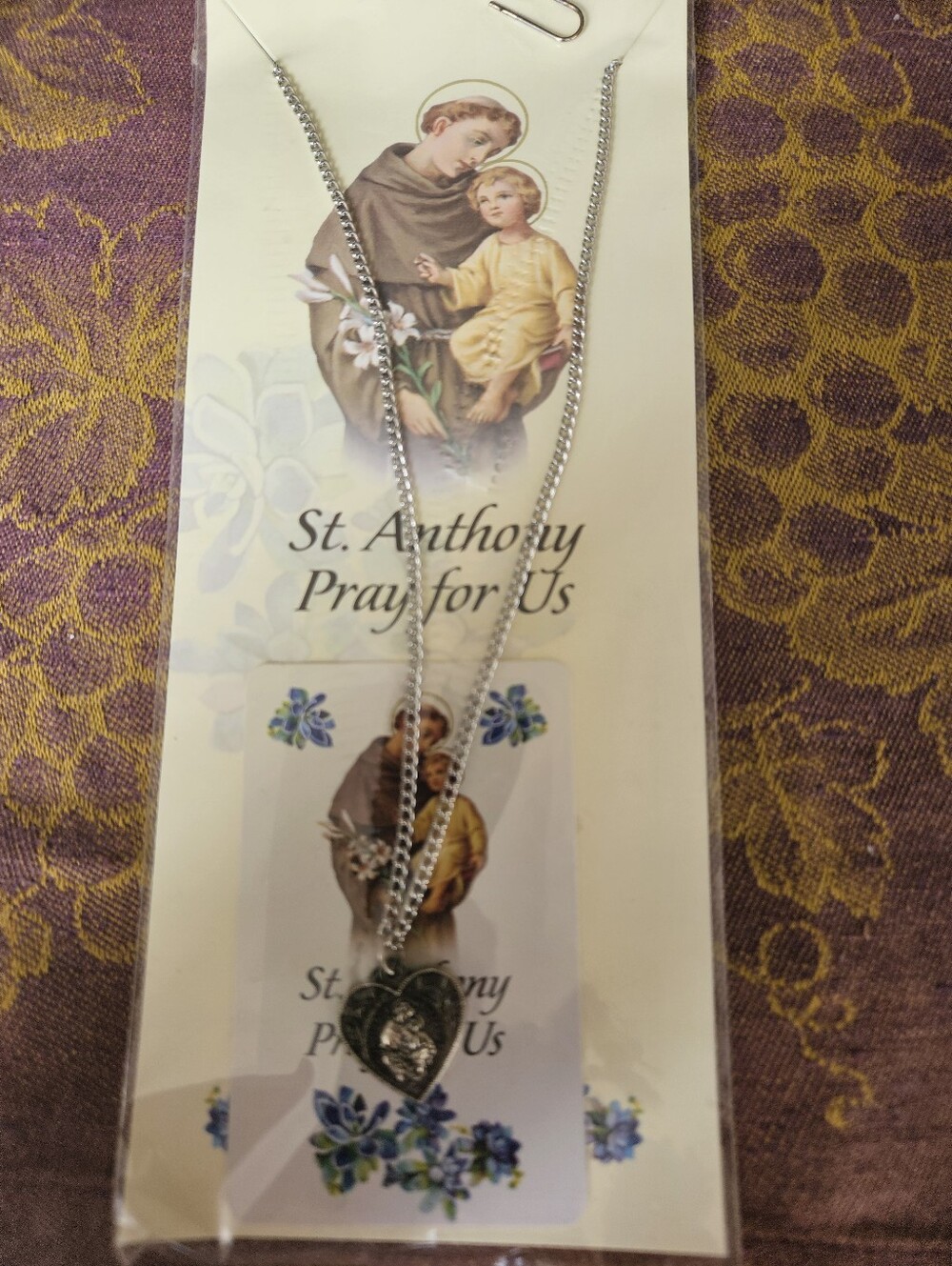 Nwot Saint ANTHONY Medallion On Chain
